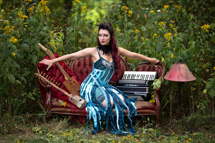 Crystal Bright artist photo