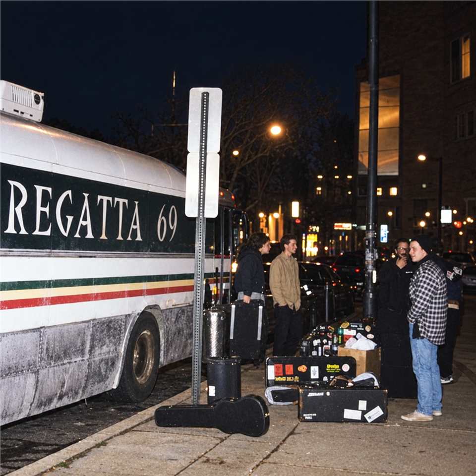 Tour bus — IMG_2504.JPG