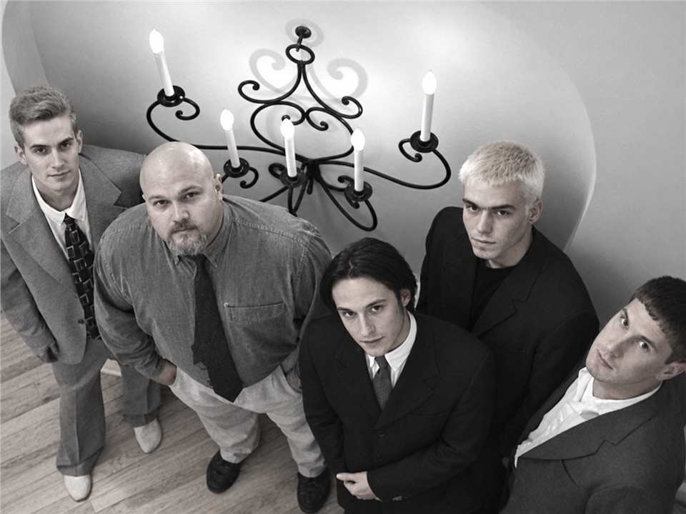 Regatta 69 — chandelier group portrait