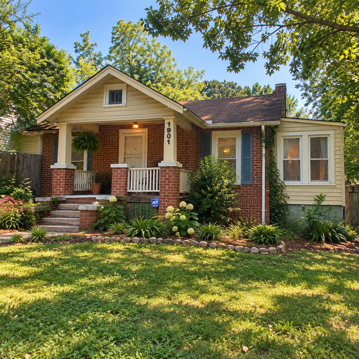 Cozy Cabin Style Bungalow House cover photo