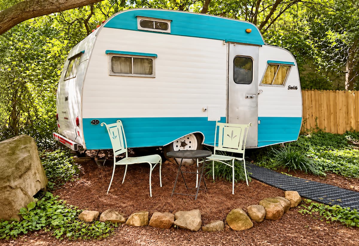 1967 Scotty Camper Cottage w/AC cover photo